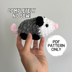 Patron d'opossum au crochet sans couture PDF à télécharger Mini porte-clés opossum bébé amigurumi