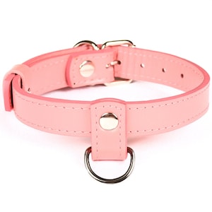 Handgemaakte roze leren aangepaste choker-daghalsband (792 kleurvariaties, nikkelvrij vergulde hardware, één prijs voor alle maten)