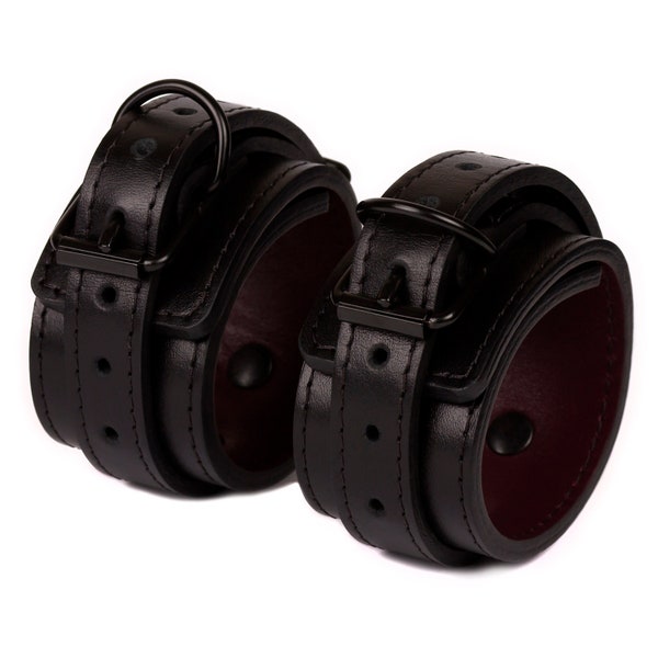 Handmade Black-Bordo leather wrist cuffs for men and women (792 color variations, nickelfree hardware, made to size)