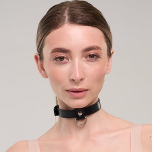 Handmade Black leather choker with D-ring (792 color variations nickelfree hardware ONE PRICE for all SIZES)