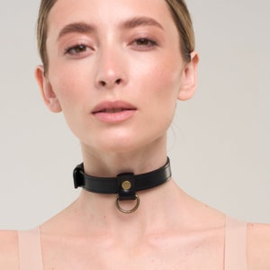 Handmade Black leather choker with D-ring (792 color variations nickelfree hardware ONE PRICE for all SIZES)