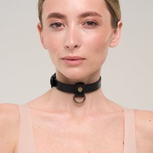 Handmade Black leather choker with D-ring (792 color variations nickelfree hardware ONE PRICE for all SIZES)