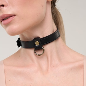 Handmade Black leather choker with D-ring (792 color variations nickelfree hardware ONE PRICE for all SIZES)
