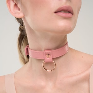 Handgemaakte roze leren choker dagkraag met O-ring (792 kleurvariaties nikkelvrije hardware EEN PRIJS voor alle MATEN)