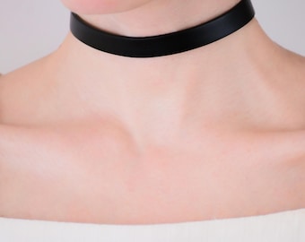 Black Leather Collar Necklace - Custom Leather Choker - Handmade Day Necklace for Women