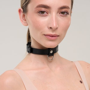 Handmade Black leather choker with D-ring (792 color variations nickelfree hardware ONE PRICE for all SIZES)