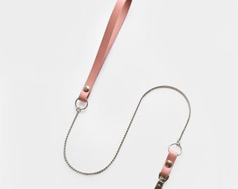 Elegant Slim Leather Handle Chain Leash, Lightweight Bondage Lead for Women, Discreet Roleplay Accessory, Cute Kitten Play Gear for Sub
