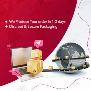 Pu&ograve; includere: Illustrazione digitale con un laptop, scatole di spedizione impilate e un globo con un nastro trasportatore che trasporta altre scatole. Il testo recita: "Produciamo il tuo ordine in 1-2 giorni" e "Imballaggio discreto e sicuro".