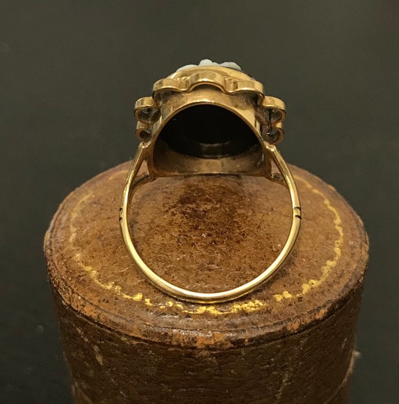 Vintage 9k Black onyx hard stone cameo ring. - image 4
