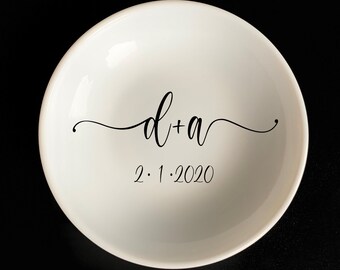Bridesmaid gift pottery Ring Dish Wedding Gift for Couple White gold Wedding Ring holder Ring Dish Personalized Ring dish Ring holder