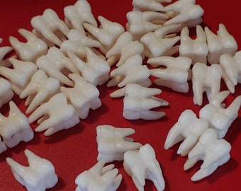 Dents en plastique