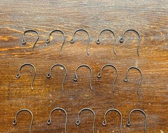 15 alambres redondos para pendientes Vintaj de latón natural de 27 x 15 mm