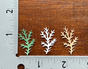 Adornos para tarjetas con troqueles de ramas en blanco, verde y marrón