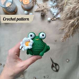 Crochet pattern frog keychain, amigurumi pattern frog, Crochet Pattern keychain frog, amigurumi frog toy, mini crochet animals