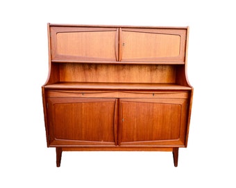 Mid Century Teak Hutch, MCM Danish Teak Buffet, Boho Dining Room, Mid Century Modern Furniture