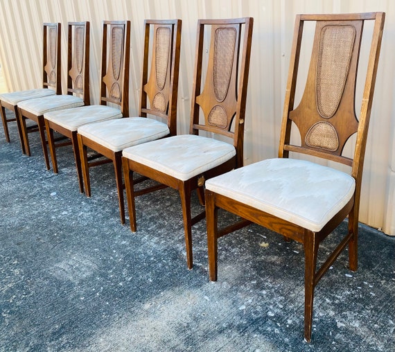Broyhill on sale kitchen chairs