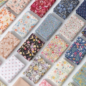 Little Floral Cotton Fabric, Cotton Fabric, Shabby Flower Fabric, Summer Fabric,  Lightweight Cotton Fabric, Apparel Fabric By the Half Yard
