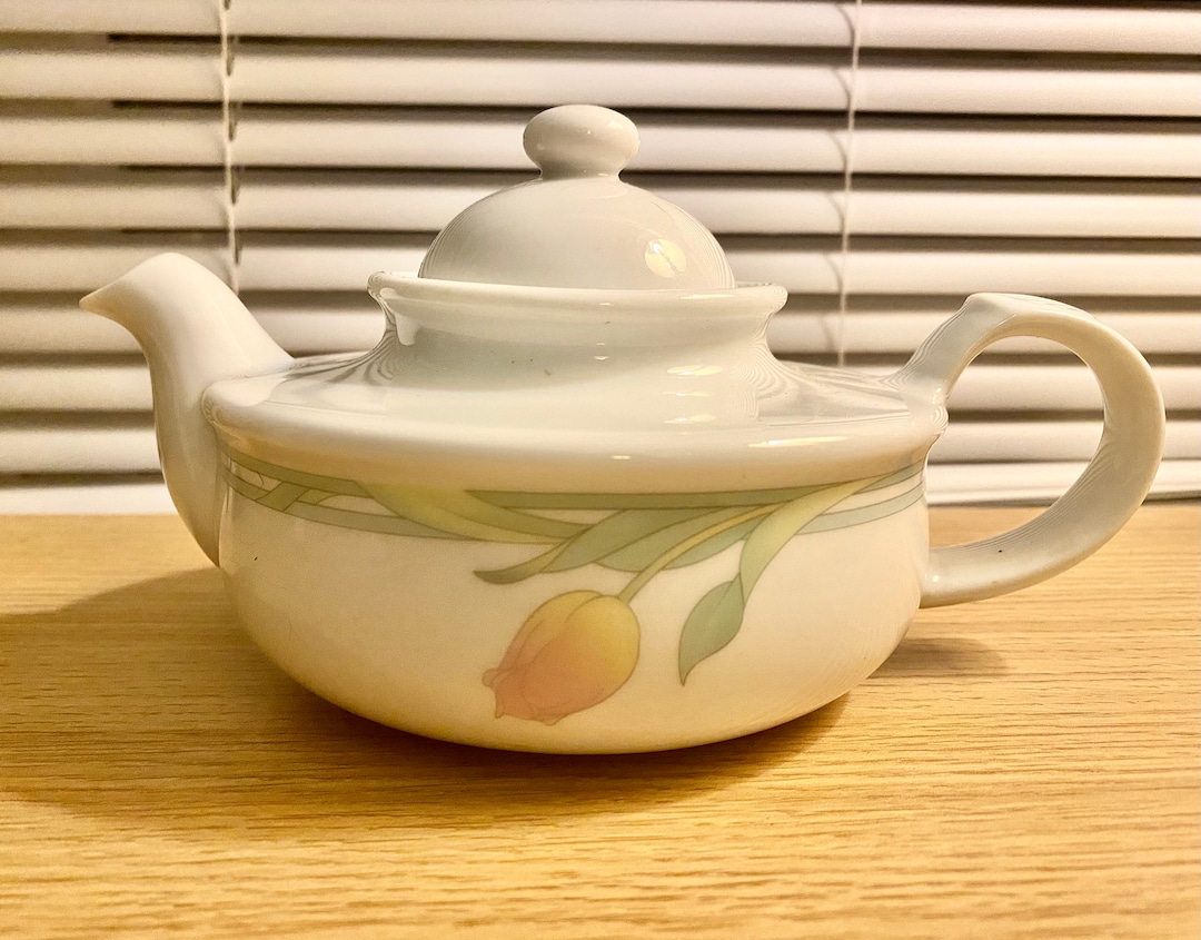 Beautiful Vintage Japanese Tulip Teapot by the Toscany Etsy