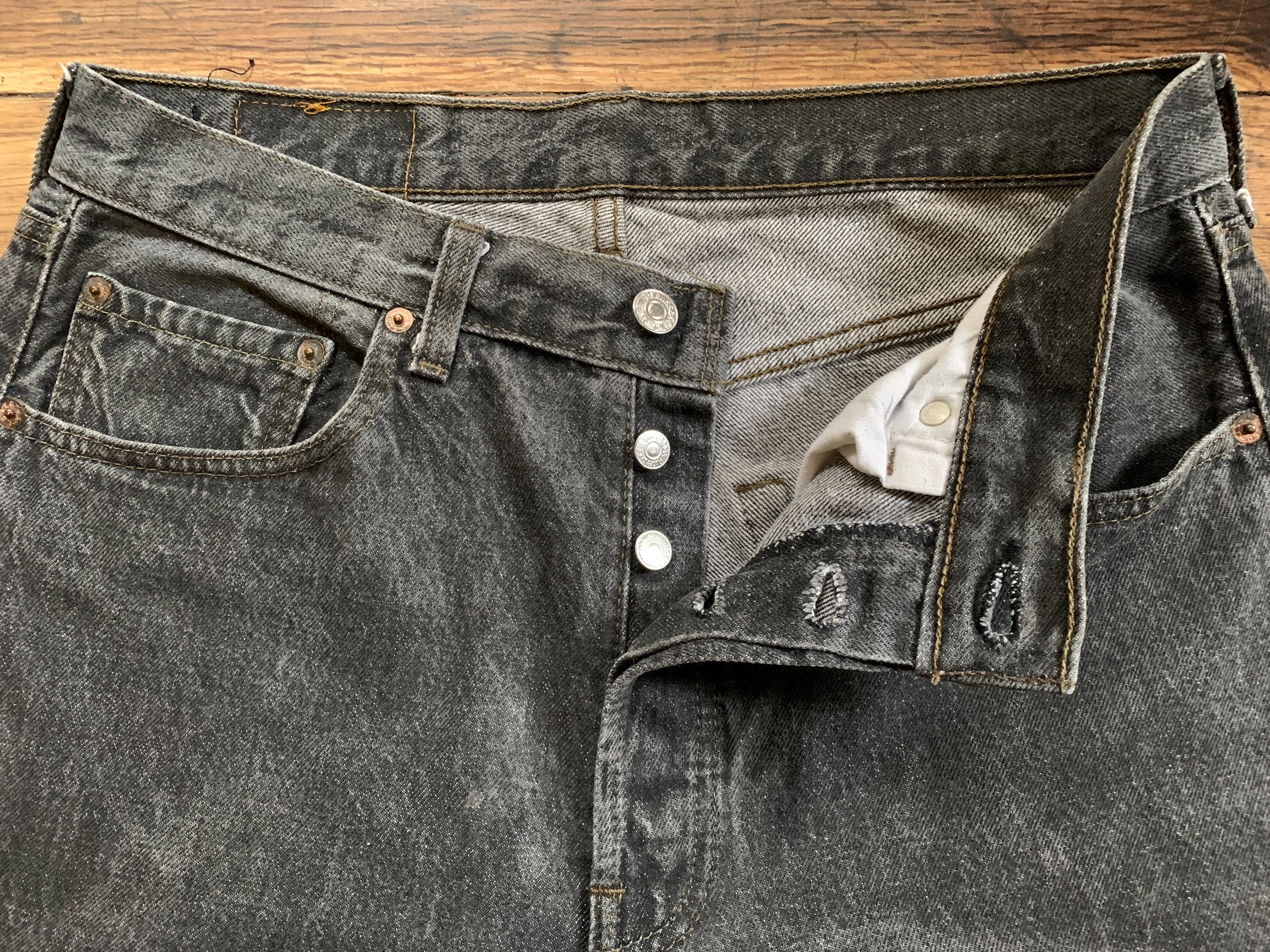 90s Levi's 501 USA Made W32 L34 Size Measured/taille Measurée W30