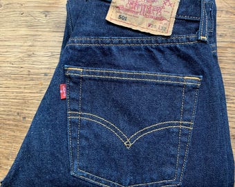 90s Levi's 501 Vintage W28 L32 Size Measured/actual Size Measured