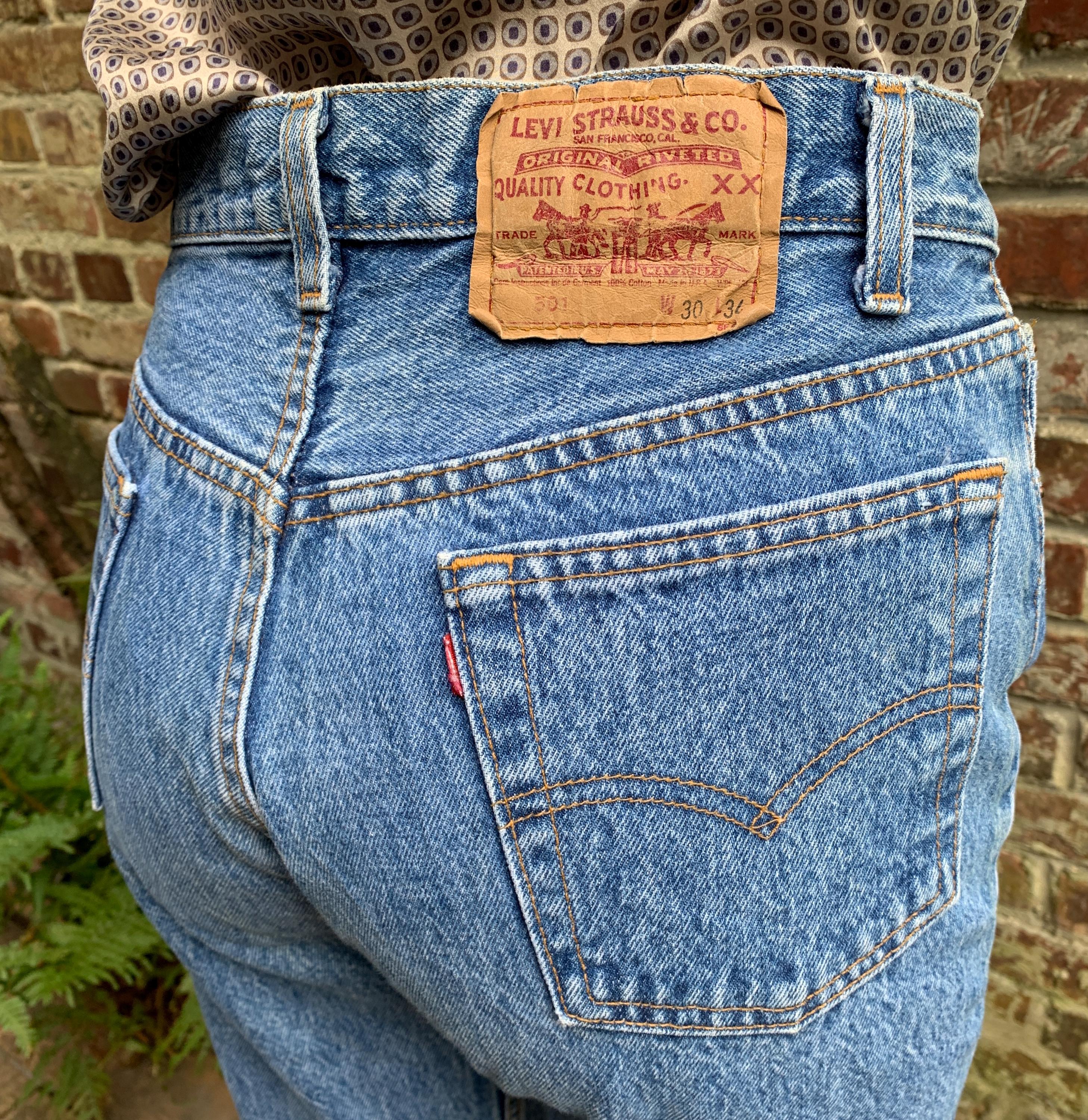 Levi's 501 Vintage Made in USA Early 90s W30 L34 Actual Size Measured/Size Actual Measured W28-35.5Fr L33.5-85cm Long! Very Good Condition! Levi's 501 Vintage Made in USA Early 90s W30 L34 Actual Size Measured/Size Actual Measured W28-35.5Fr L33.5-85cm Long! Very Good Condition!