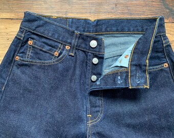 90s Levi's 501 Vintage W28 L32 Size Measured/actual Size Measured