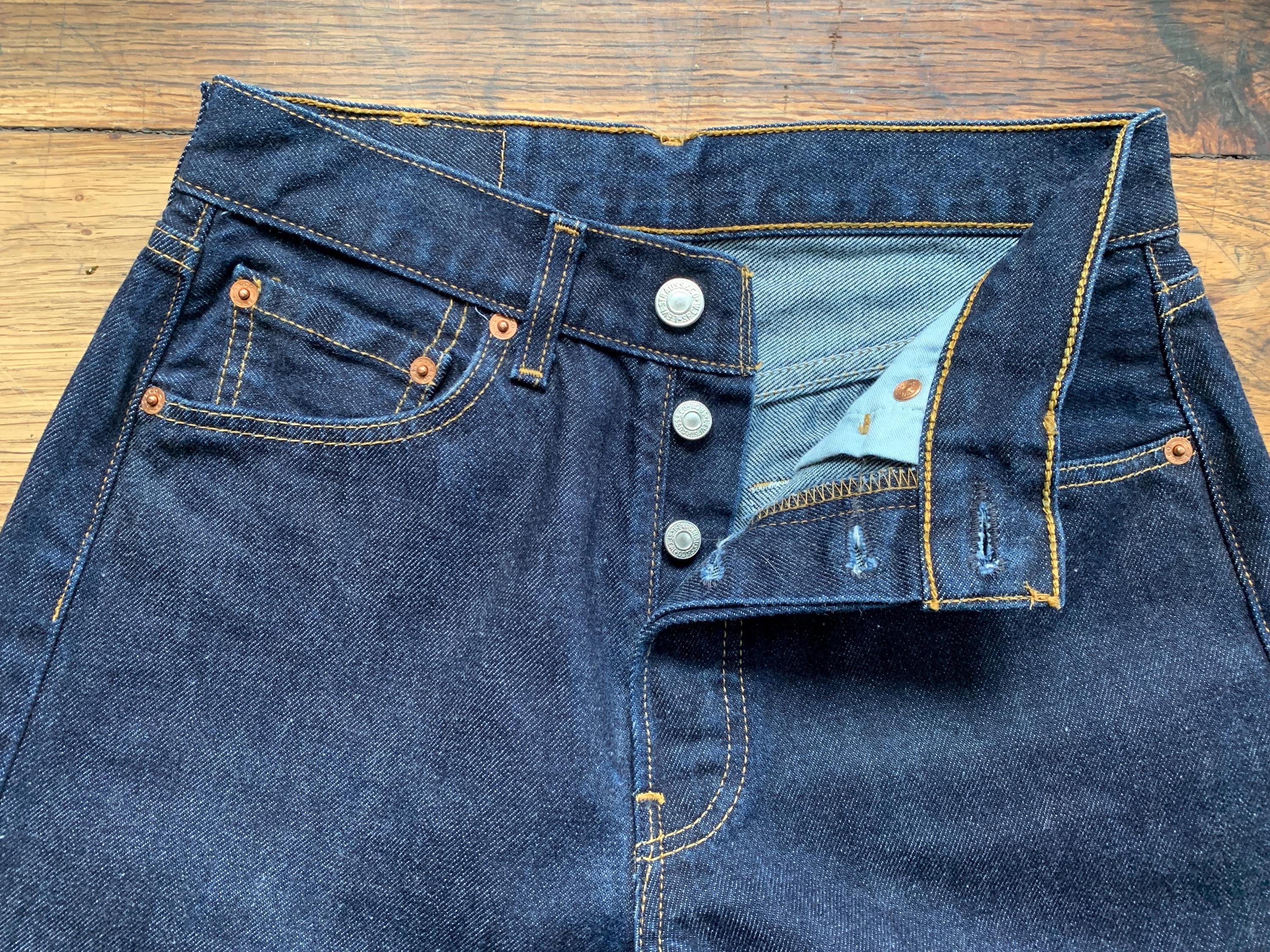 90s Levi's 501 Vintage W28 L32 Size Measured/actual Size Measured