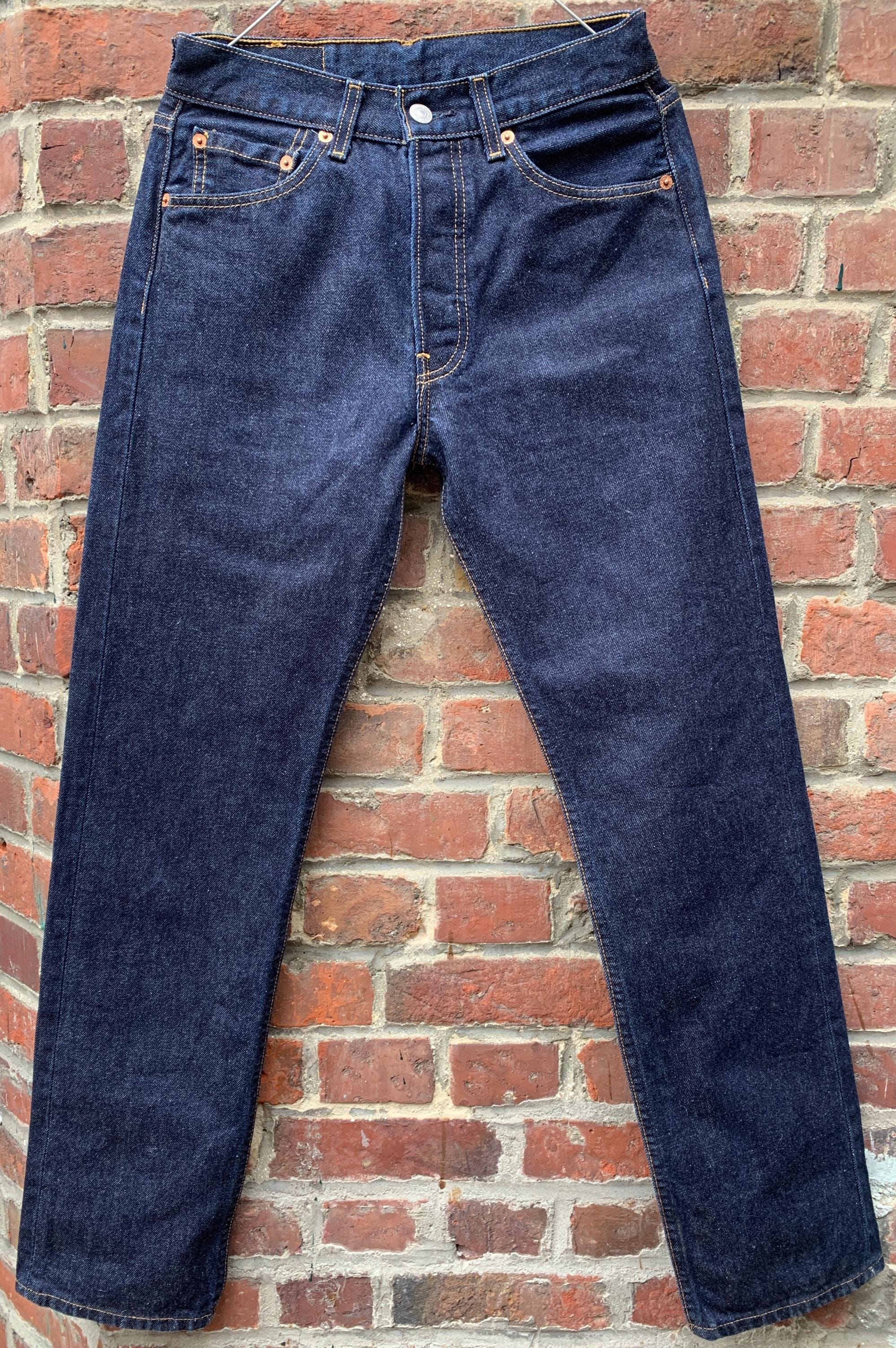90s Levi's 501 Vintage W28 L32 Size Measured/actual Size Measured
