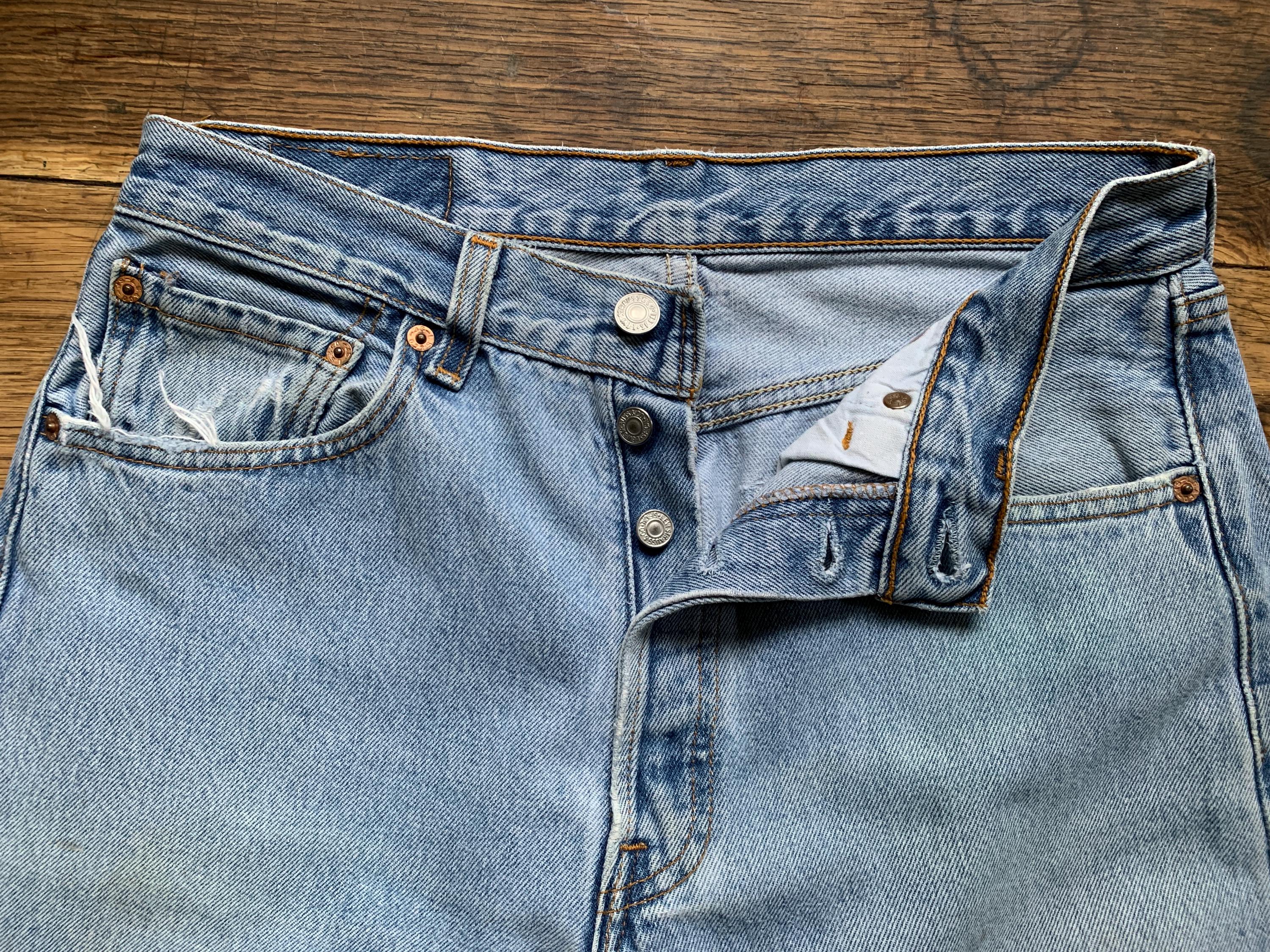 Levis 501 90s Vintage W31 L34 USA Made Actual Size Measured/taille Levis 501 90s Vintage W31 L34 USA Made Actual Size Measured/taille