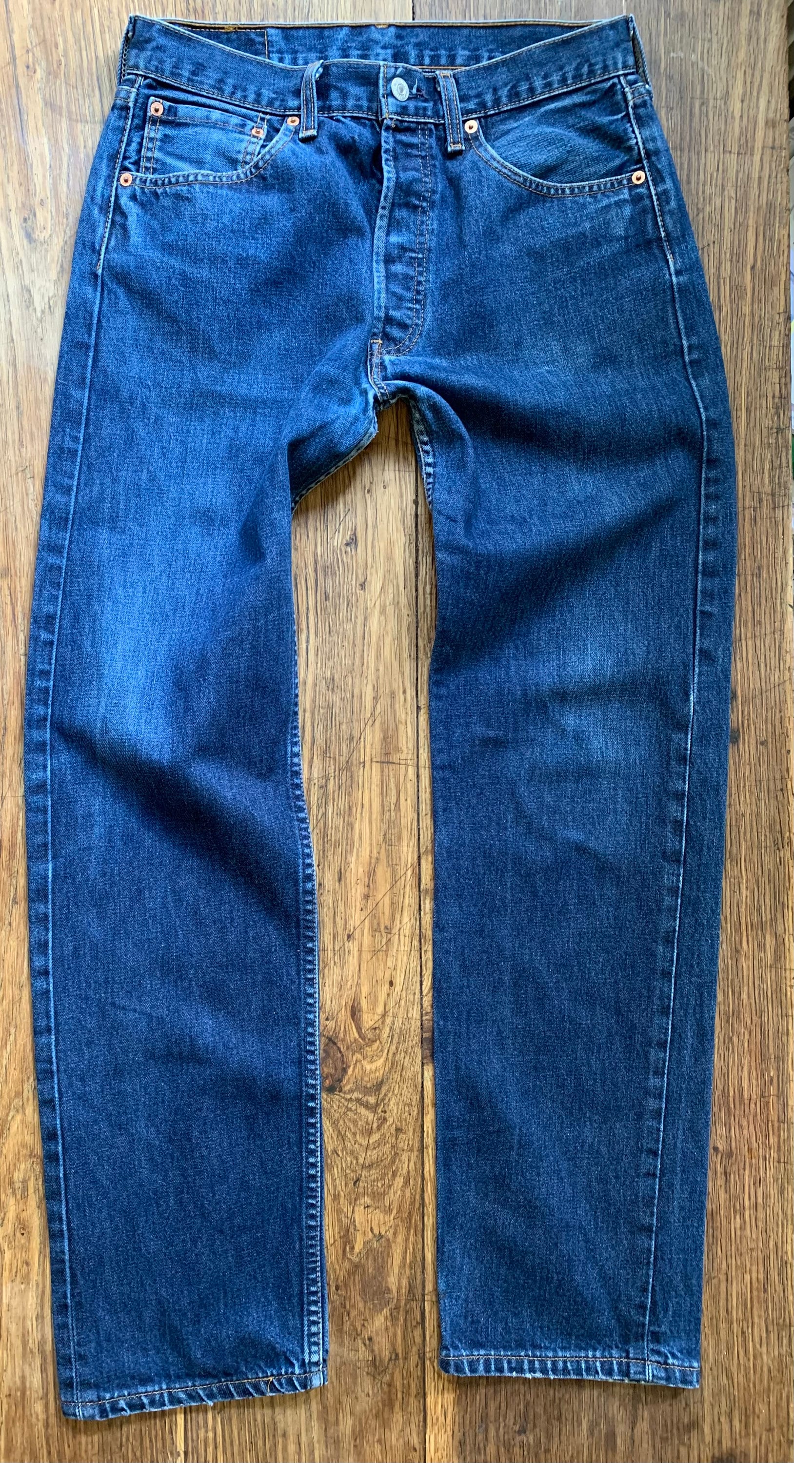 Levi's 501 90s Vintage W32 L32 Actual Size Measured/taille Levi's 501 90s Vintage W32 L32 Actual Size Measured/taille