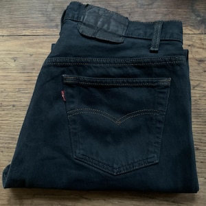 80s Levi's 501 USA Made W34 L34 Size Measured/Taille Measurée W32-41Fr L28-71cm Collectors Item Very Good Condition! Red Bat Wing Tag!