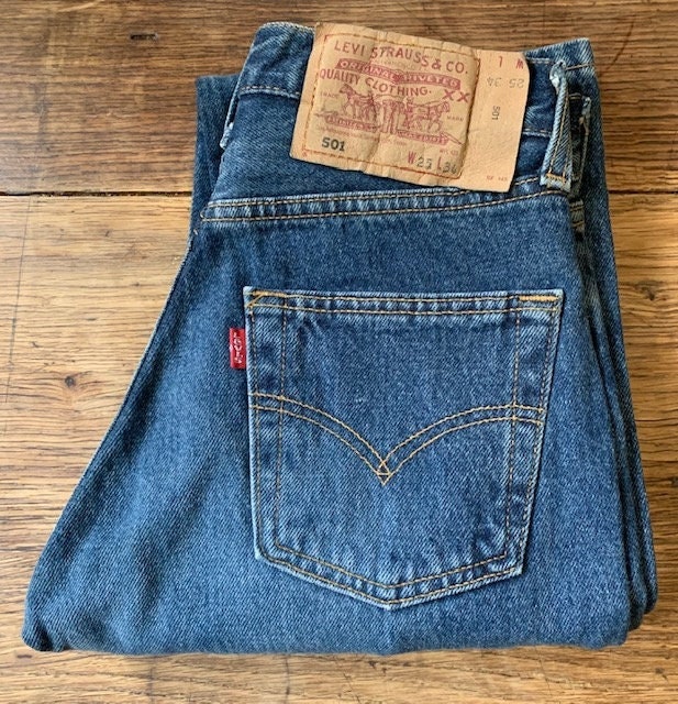 90s Deadstock Vintage Levi's 501 W25 L34 Actual Size Measured/Taille Réalité Mesuree W25-30.5cm L33.5-84.5cm NOS