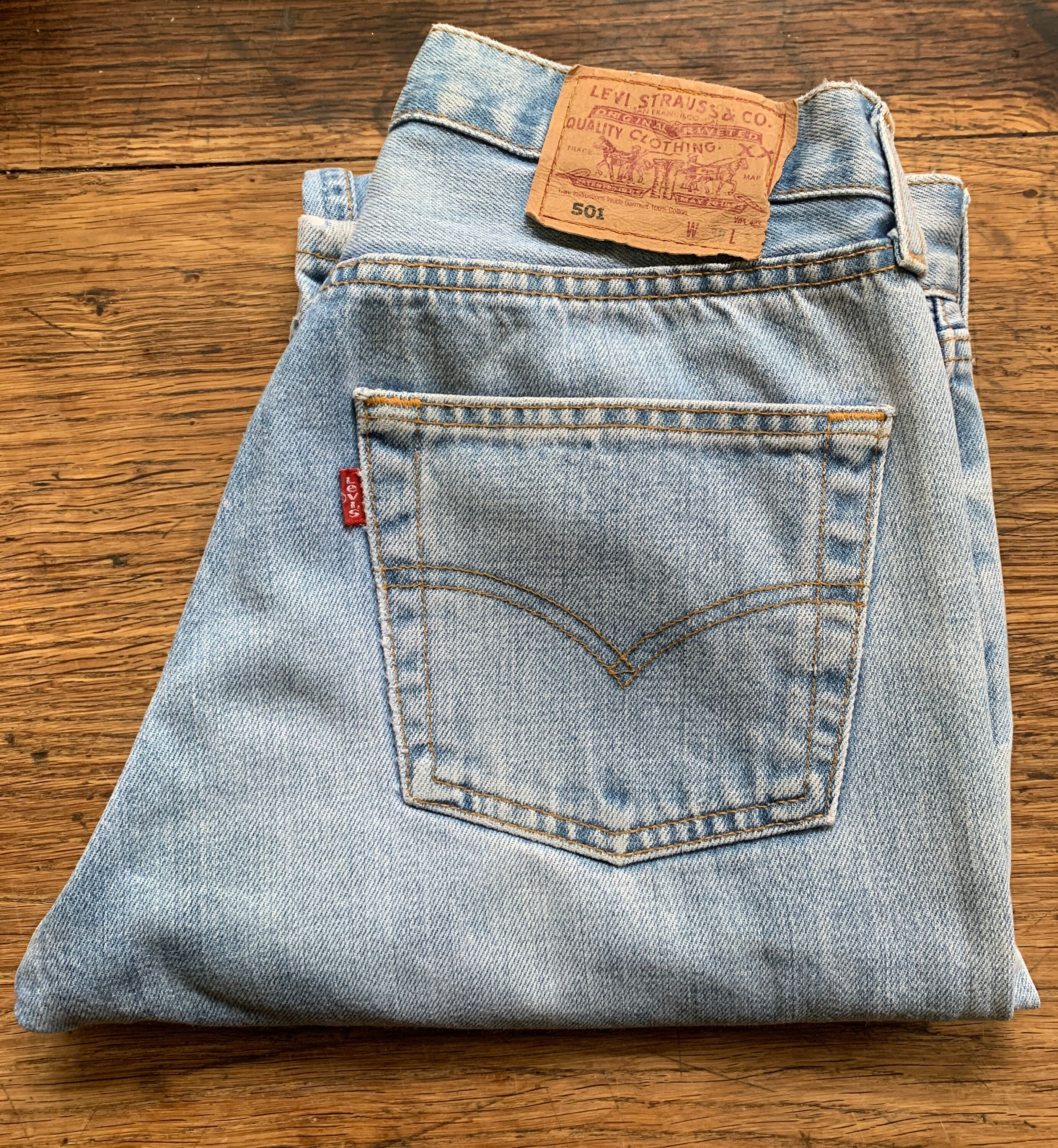 Levis top w30 l34