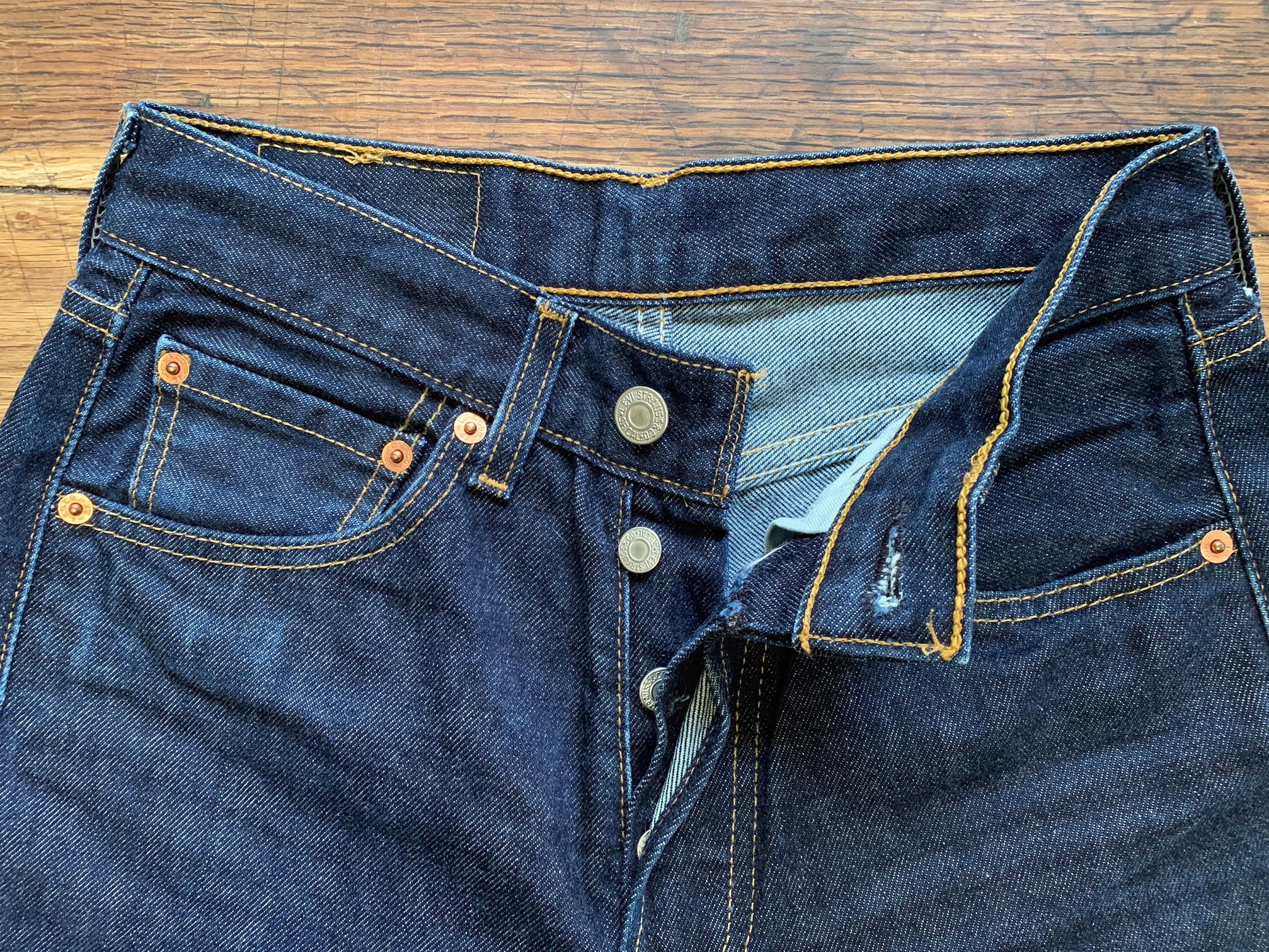 Levi's 501 90s Vintage W26 L32 Actual Size Measured/taille Réelle
