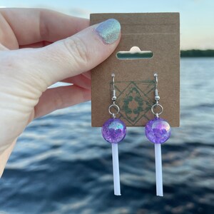 Boucles d&#39;oreilles sucettes nacrées - Violet