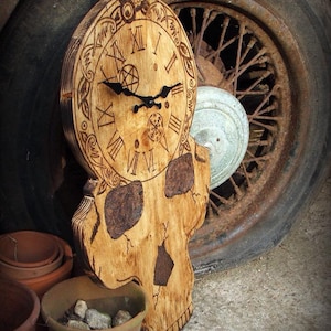 Skull Clock