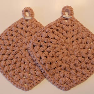Topflappen 1 Paar - 2 Stück gehäkelt, Fb. Beige - Sand, aus Baumwolle, mehrfädig, gearbeitet, Boho Style,Landhaus, Handarbeit