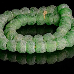Recycled Glass Beads from Ghana M00407 - green