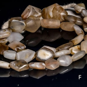 Ancient excavated rare diamond-shaped agate strands VB_0148_F&I
