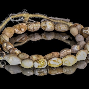 Ancient Excavated Agate Beads VB_0729_C