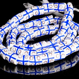 Recycled Glass Beads from Ghana - white with blue pattern - M00341