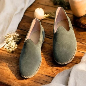 Women&#39;s Heritage Genuine Suede Green Leather Shoes, Flat, Stylish House Shoes, Comfort Slip on, 100% Soft Leather Loafer, Gift For Woman