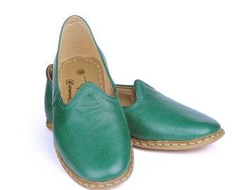 Women's Leather  Comfort Shoes,  Handmade , Green Color House Shoes , Flat  traditional Yemeni Shoes , Slip Ons, Natural Leather Loafer