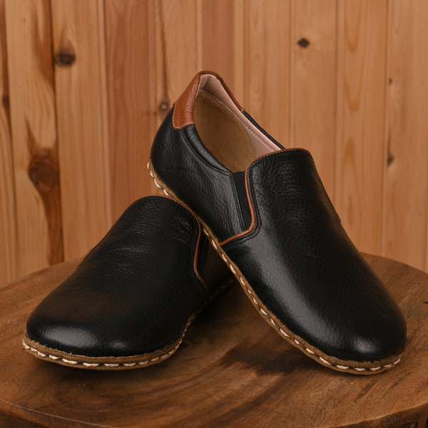 mens shoes with wide toe box and narrow heel