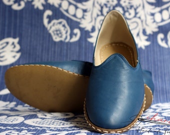 Women's Flat Comfort House Shoes, Handmade Natural Leather Slip Ons, Cobalt Blue Color traditional Yemeni Shoes, Comfy Leather Loafer