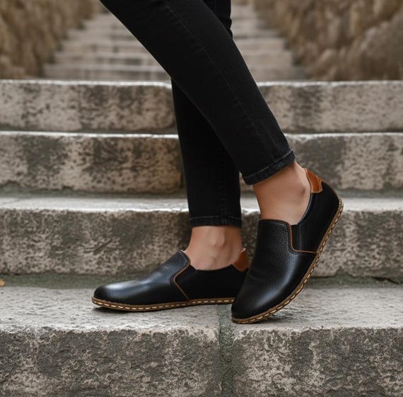 Women's Wide Toe Box Black Leather Casual Shoes, Authentic