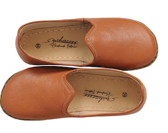 Horizon, zapatos de piel para mujer con puntera ancha, estilo mocasín descalzo en marrón caramelo