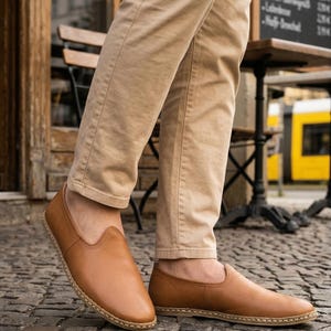 Men's Comfort Flat Leather Travel Shoes, Tan Color Zero Drop Slip Ons, Traditional Yemeni Loafer image 3