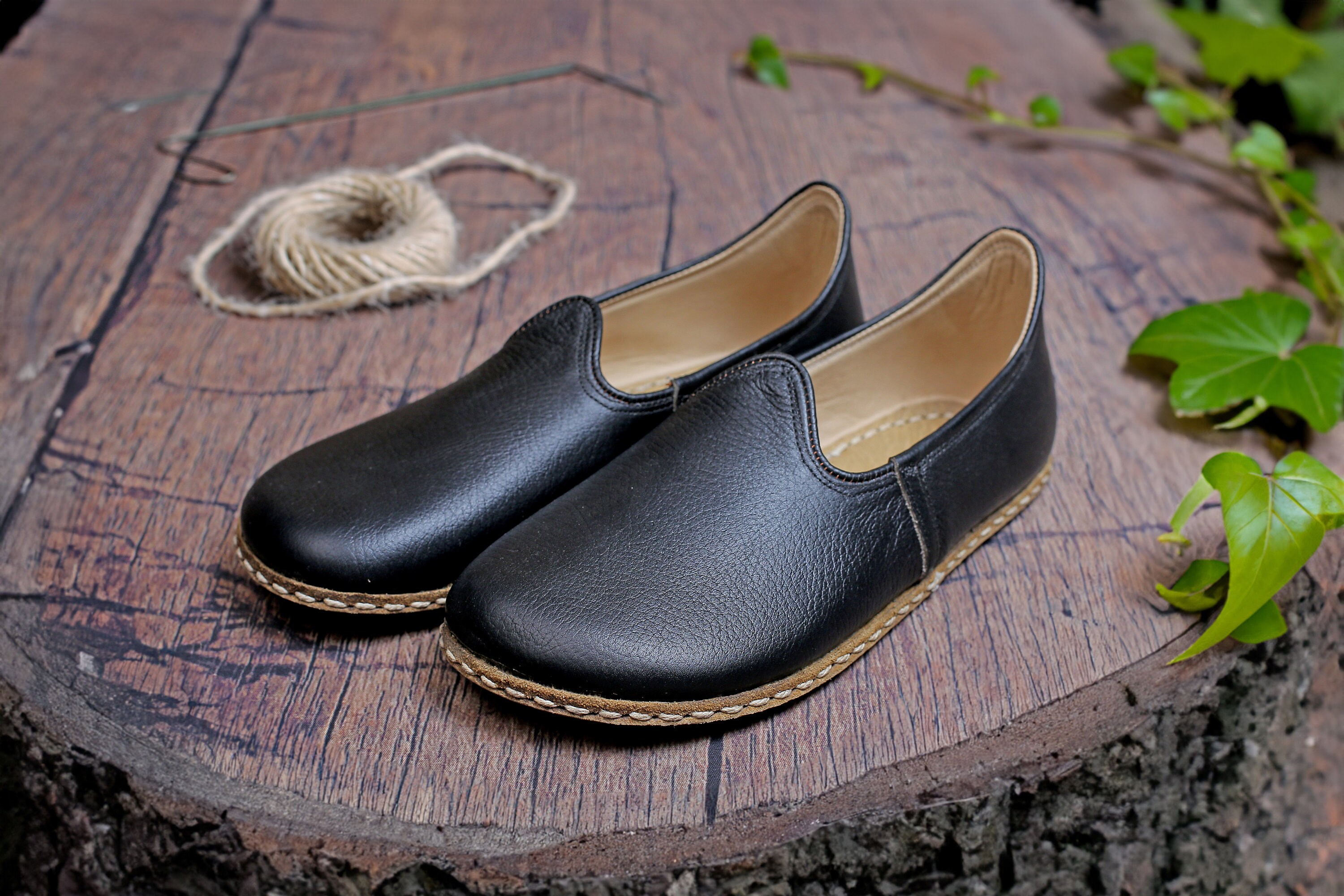 Men's Comfy, Wide Toe Box Shoes, Natural Black Leather,  Authentic Comfy House Shoes, Barefoot Flat Traditional  Gift, Made To Order Loafer