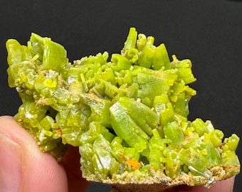 Großes natürliches Pyromorphit-Exemplar aus der Daoping-Mine, China, Video für einen besseren Blick auf dieses atemberaubende Stück, 44.60 gm, US TOP-Kristalle